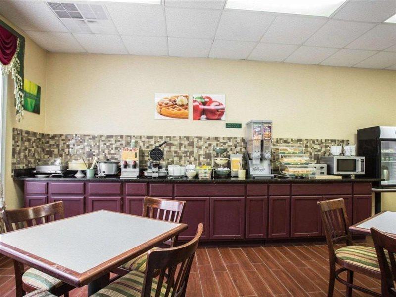 קולומביה Rodeway Inn Harbison Area מראה חיצוני תמונה