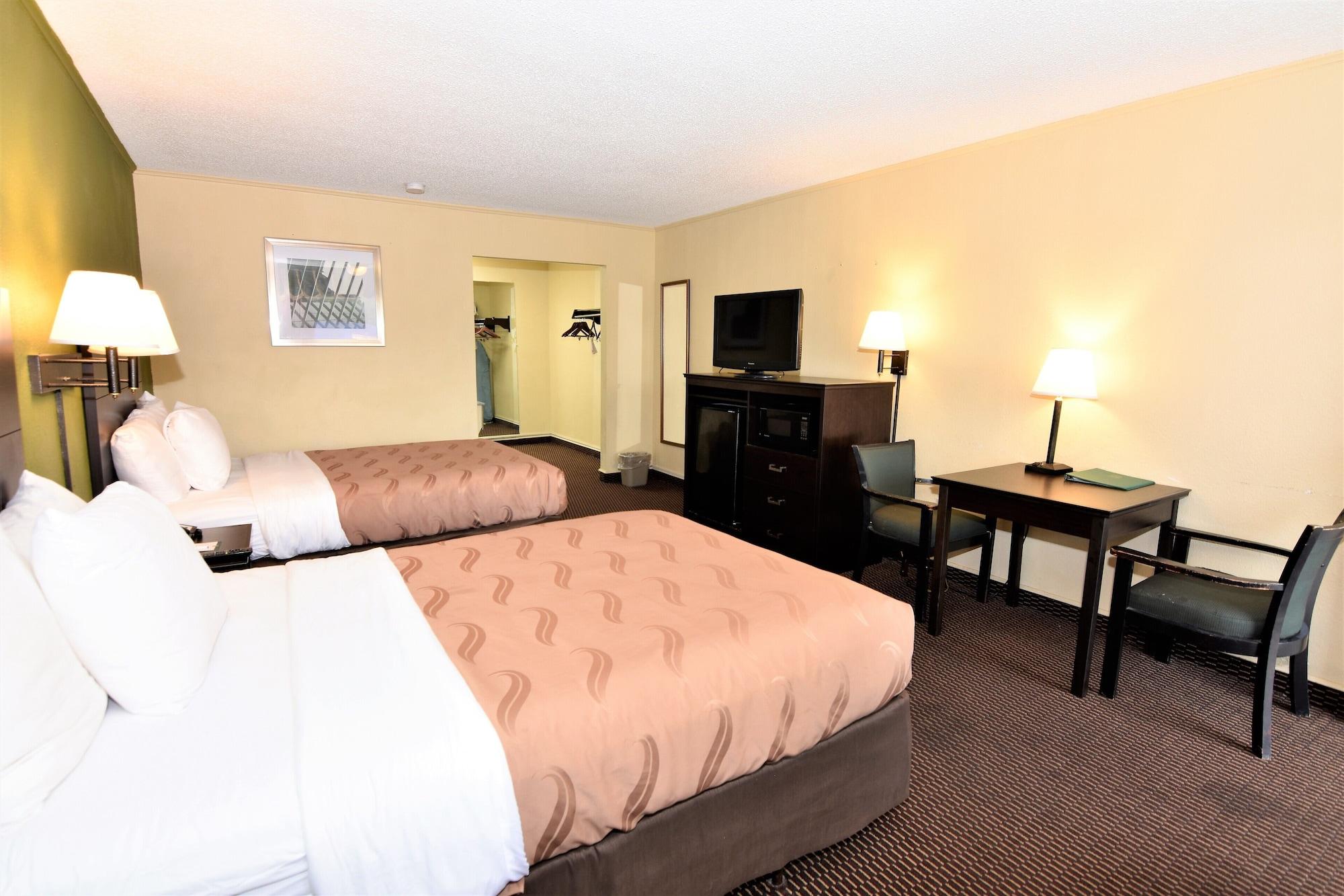 קולומביה Rodeway Inn Harbison Area מראה חיצוני תמונה