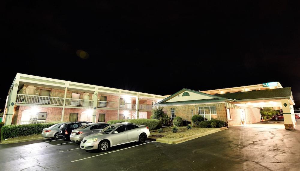 קולומביה Rodeway Inn Harbison Area מראה חיצוני תמונה