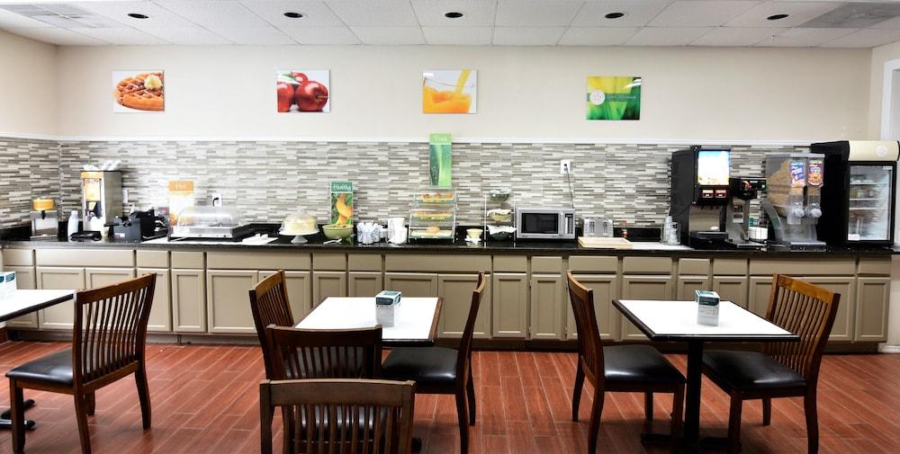 קולומביה Rodeway Inn Harbison Area מראה חיצוני תמונה