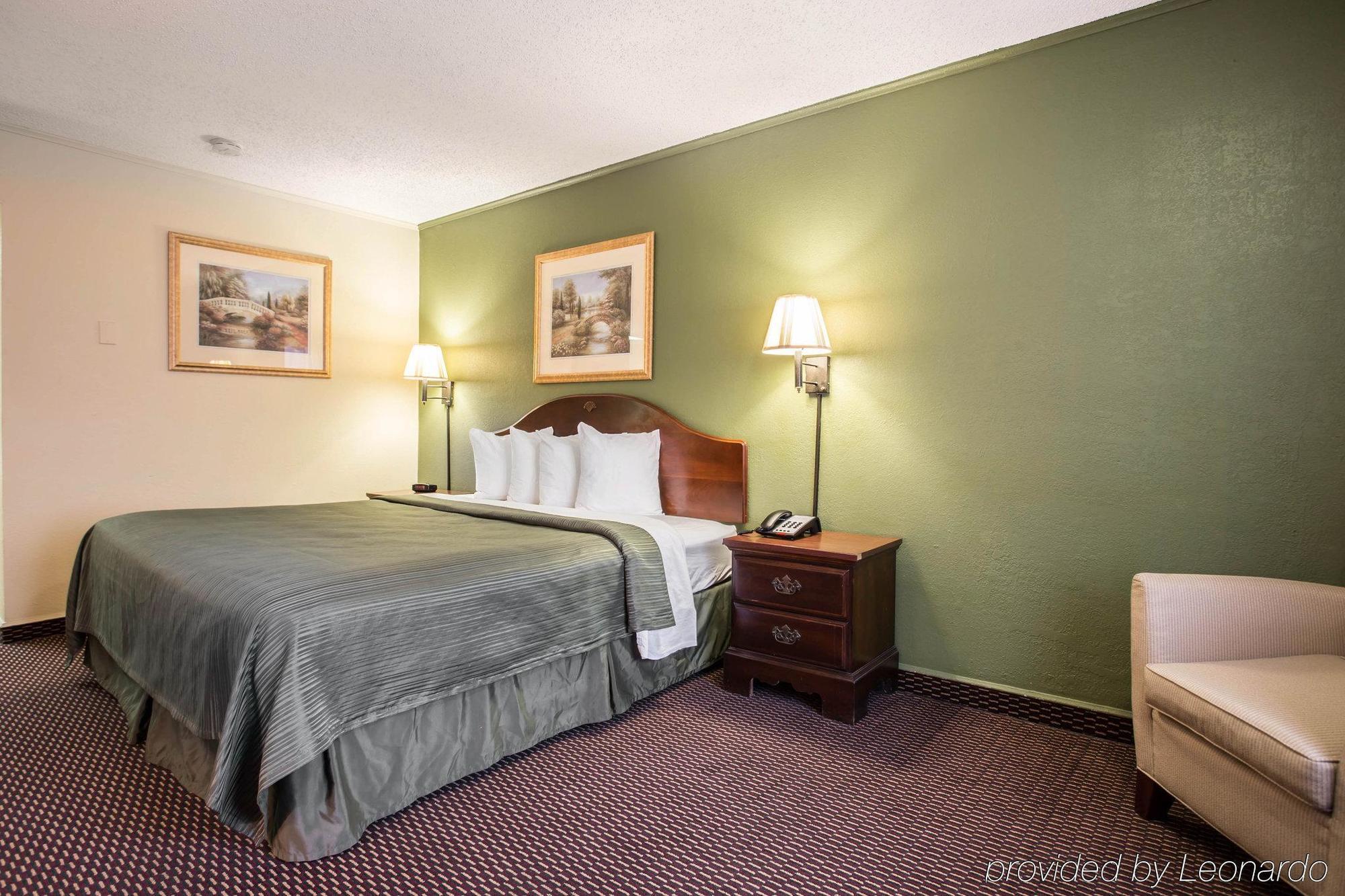 קולומביה Rodeway Inn Harbison Area מראה חיצוני תמונה