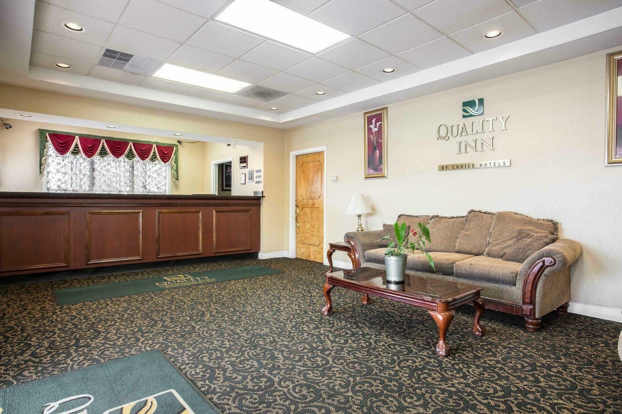קולומביה Rodeway Inn Harbison Area מראה חיצוני תמונה