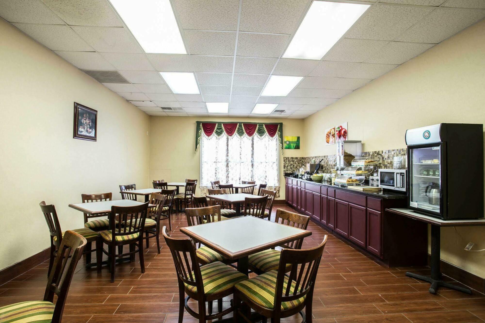 קולומביה Rodeway Inn Harbison Area מראה חיצוני תמונה
