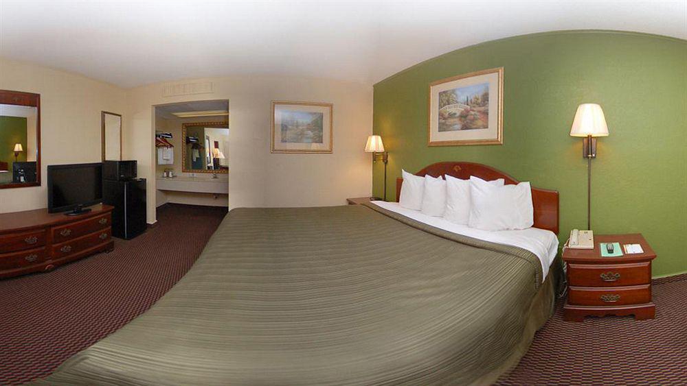 קולומביה Rodeway Inn Harbison Area מראה חיצוני תמונה